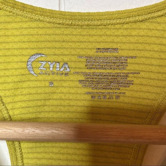ZYIA Active Tank Seamless Racer Back Top Size Small Chartreuse Green - Picture 4 of 7